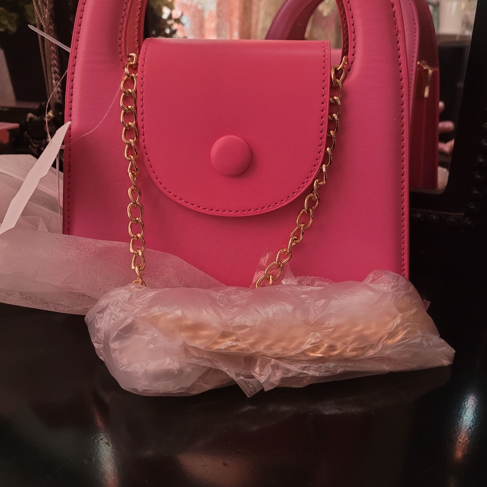 Elegant Pink Chain Shoulder Bag